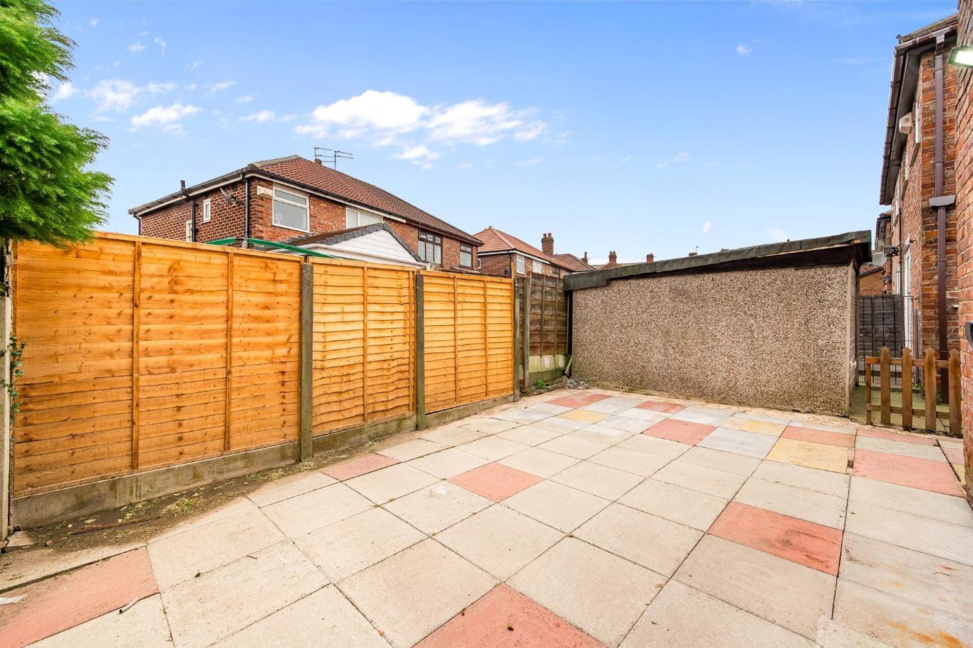 3 Bed Home, With Parking Sleeps 5 People Located Close To Etihad Stadium & Centre - Elm-g House * Droylsden