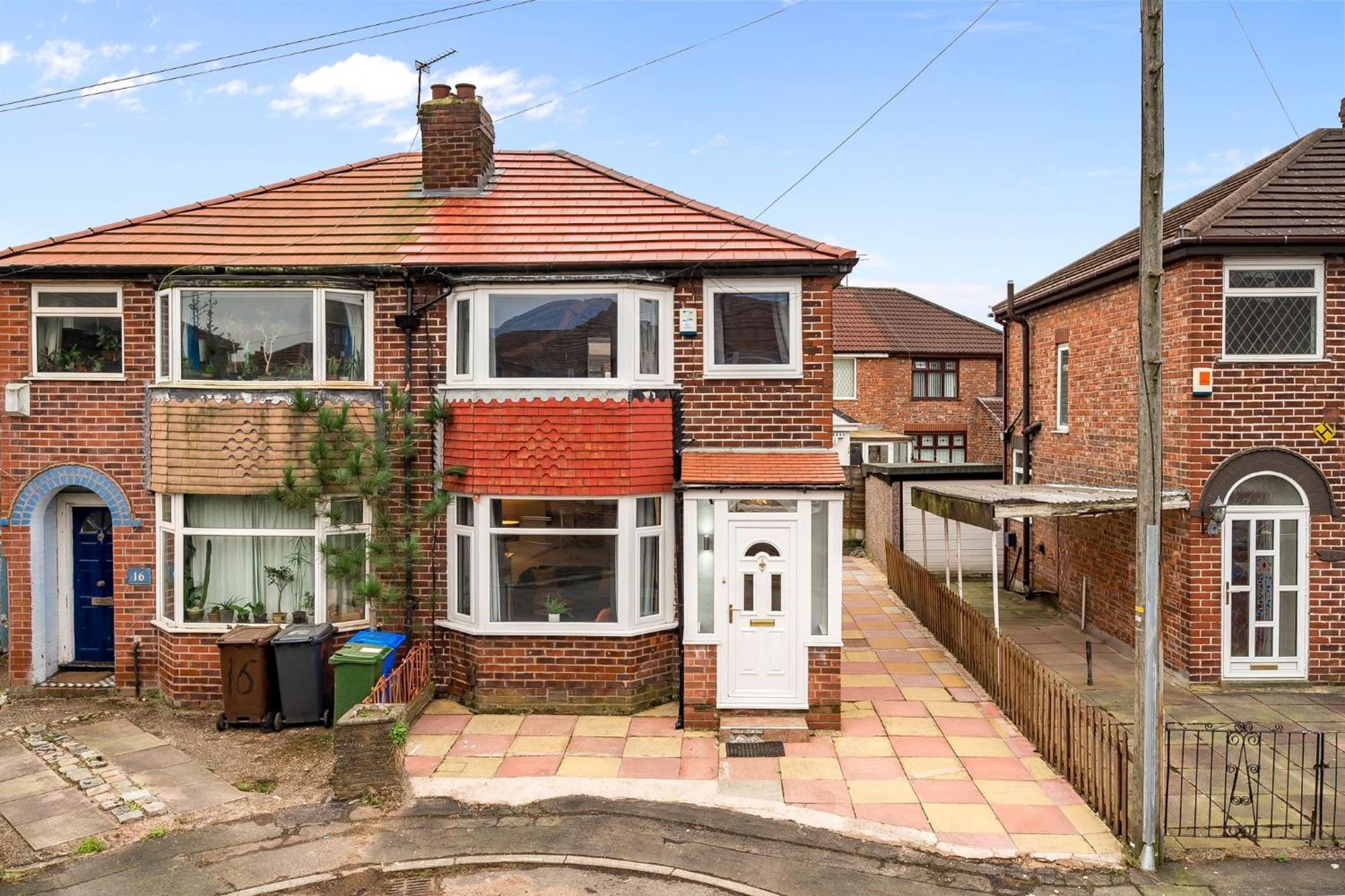 3 Bed Home, With Parking Sleeps 5 People Located Close To Etihad Stadium & Centre - Elm-g House * Droylsden